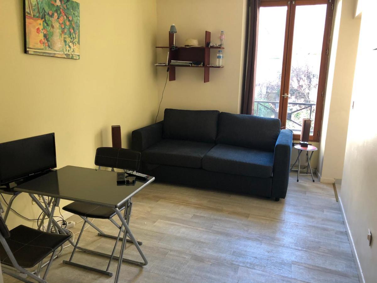 23 Rue De La Chapelle Daire Paris Dış mekan fotoğraf